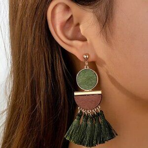 NEW pair BOHO tassel earrings, trendy vintage jewelry, retro earrings, dangle